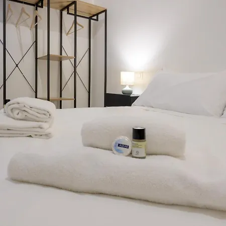 Trastevere Garibaldi 14 公寓