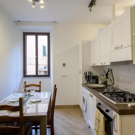 Trastevere Garibaldi 14 Apartman *